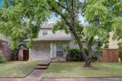 10543 Blackjack Oaks Dr, Dallas, TX 75227