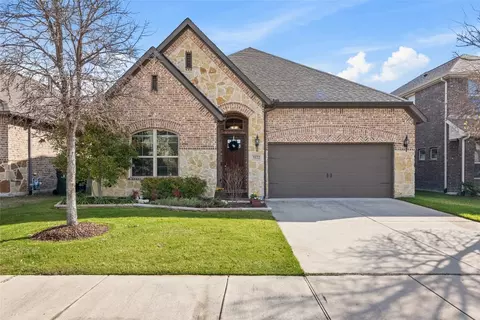 3122 Grand Bay Dr, Garland, TX 75040