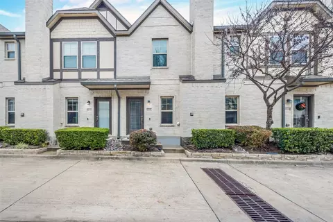 8806 Tudor Pl, Dallas, TX 75228