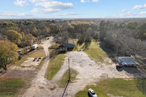 1701 W Broad St, Mineola, TX 75773