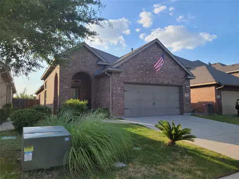 2729 Bretton Wood Dr, Fort Worth, TX 76244