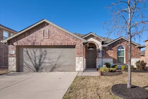 525 Peach Ln, Burleson, TX 76028