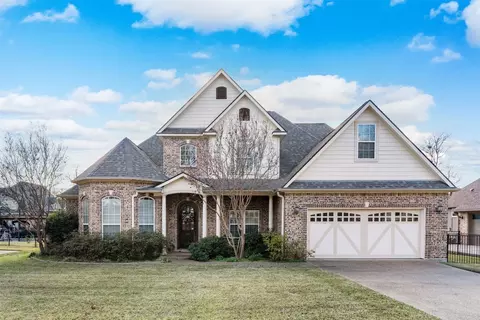 256 Saint Andrews Dr E, Mabank, TX 75156