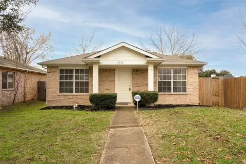 2707 Summit Oak Cir, Dallas, TX 75227
