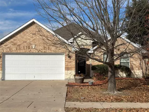 2324 Wichita Trl, Grand Prairie, TX 75052