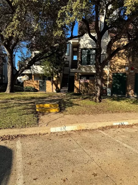 2300 N Bamboo Dr #N102, Arlington, TX 76006