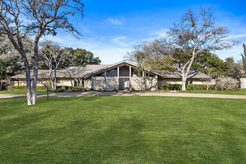 5235 Springmeadow Dr, Dallas, TX 75229