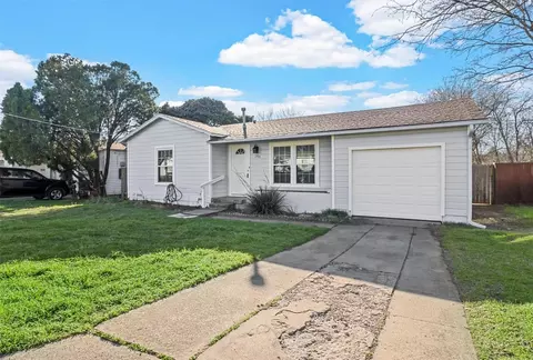 1706 Westwood Dr, Denton, TX 76205