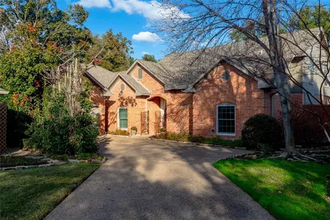 14792 Lochinvar Ct, Dallas, TX 75254
