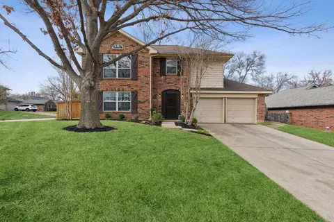 4506 Copperfield Dr, Grapevine, TX 76051