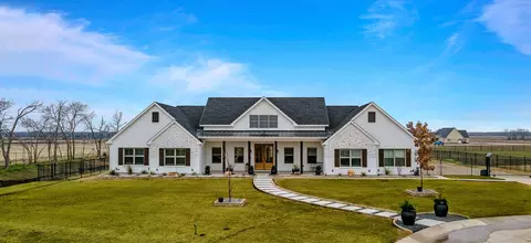119 Fox Den Cir, Caddo Mills, TX 75135