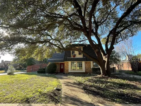 2201 Brighton Ln, Plano, TX 75075