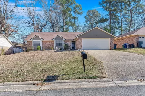 6225 N Windermere Dr, Shreveport, LA 71129