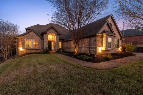 61 Panorama Cir, Trophy Club, TX 76262