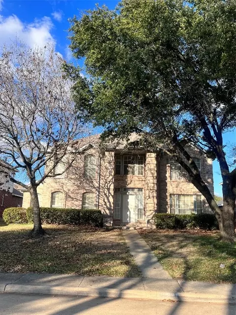 821 Woodridge Dr, Desoto, TX 75115