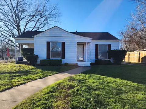 920 Clairemont Ave, Fort Worth, TX 76103
