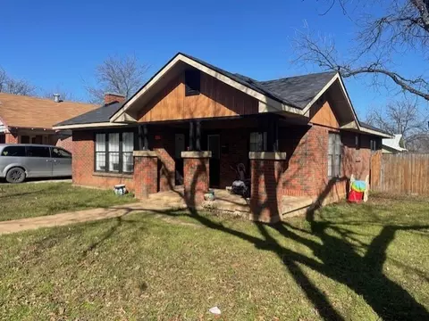 2414 Vincent St, Brownwood, TX 76801