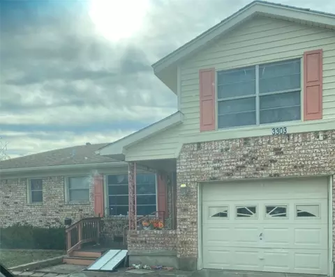 3303 Austin St, Greenville, TX 75402