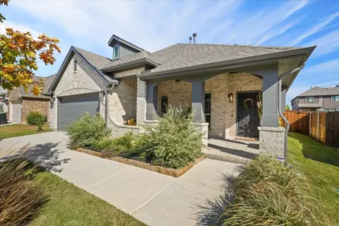 2608 Upland Trail Ln, Aubrey, TX 76227