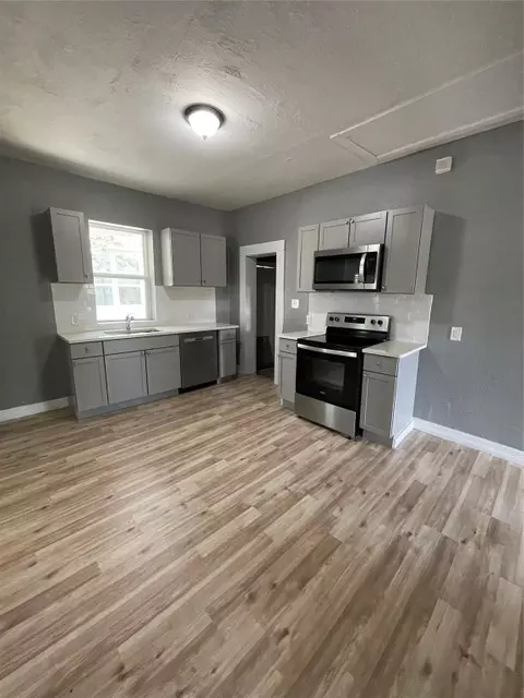 815 N Travis St, Sherman, TX 75090