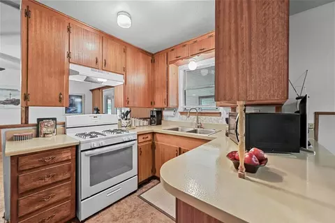 1408 Phillips St, Cleburne, TX 76033 photo 21