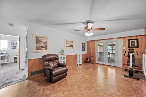 1408 Phillips St, Cleburne, TX 76033 photo 17