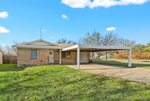 1408 Phillips St, Cleburne, TX 76033