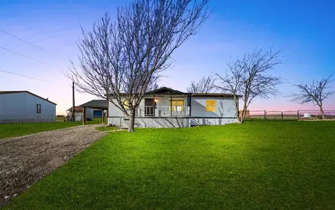 146 Layfield Ln, New Fairview, TX 76078