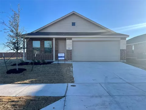 1009 Moonshine Way, Haslet, TX 76052