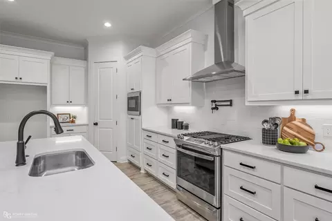Kitchen - 161 Sitka Loop, Haughton, LA 71037 photo 4 of 5