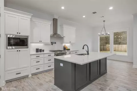 Kitchen - 161 Sitka Loop, Haughton, LA 71037 photo 5 of 5