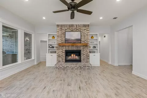 Living - 161 Sitka Loop, Haughton, LA 71037 photo 2 of 3