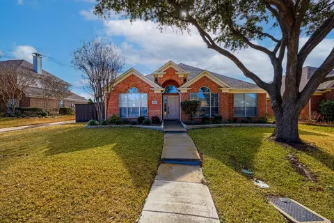 210 Howley Ct, Irving, TX 75063