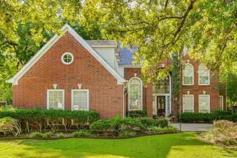 669 W Peninsula Dr, Coppell, TX 75019