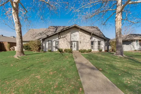 2947 Marsann Ln, Farmers Branch, TX 75234