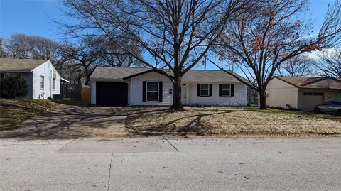 1114 Aransas Dr, Euless, TX 76039 photo 8