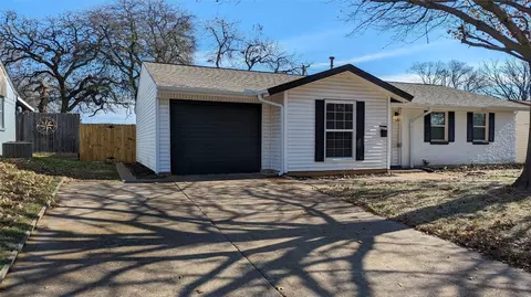 1114 Aransas Dr, Euless, TX 76039 photo 7