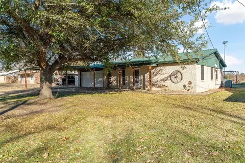 98 County Road 43800, Paris, TX 75462