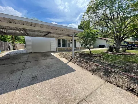 3220 Fairview St, Fort Worth, TX 76111