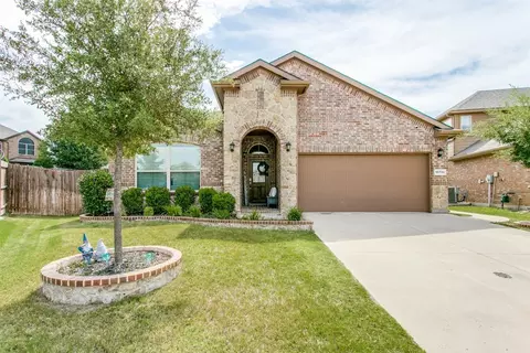 15732 Oak Pointe Dr, Fort Worth, TX 76177