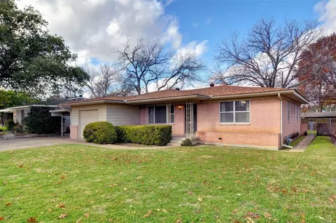 6558 Locke Ave, Fort Worth, TX 76116