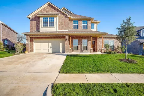 3220 Greenway Dr, Burleson, TX 76028