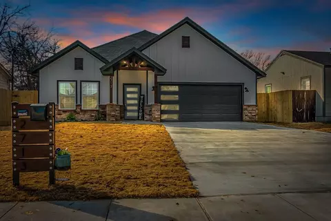 2713 NW 31st St, Fort Worth, TX 76106