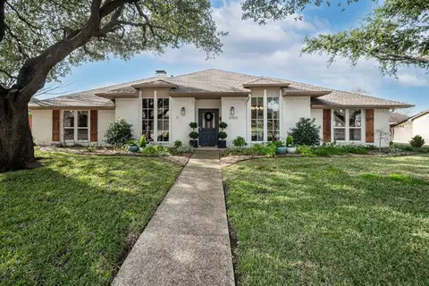 2702 Raintree Dr, Carrollton, TX 75006