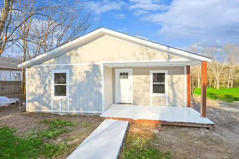 207 Young St, Waxahachie, TX 75165