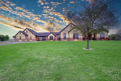 1701 W Main St, Lancaster, TX 75146