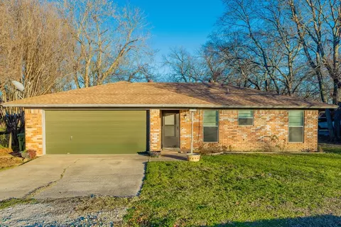 509 S Magnolia St, Aubrey, TX 76227