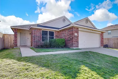 9245 Saint Martin Rd, Fort Worth, TX 76123