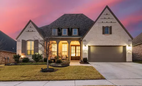 9301 Pecan Woods Trl, Lantana, TX 76226
