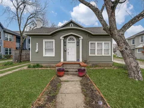 517 Texas St, Denton, TX 76209